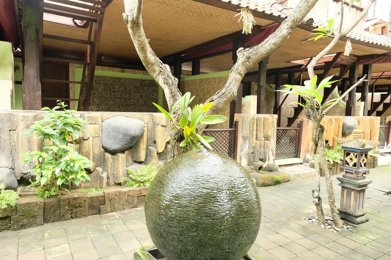 Kerti Beach Bungalow And Restaurant Padangbai  Ngoại thất bức ảnh