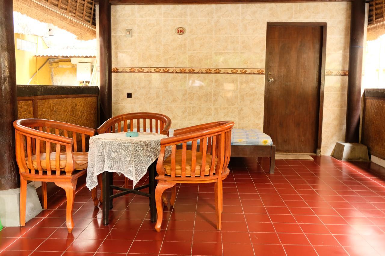 Kerti Beach Bungalow And Restaurant Padangbai  Ngoại thất bức ảnh