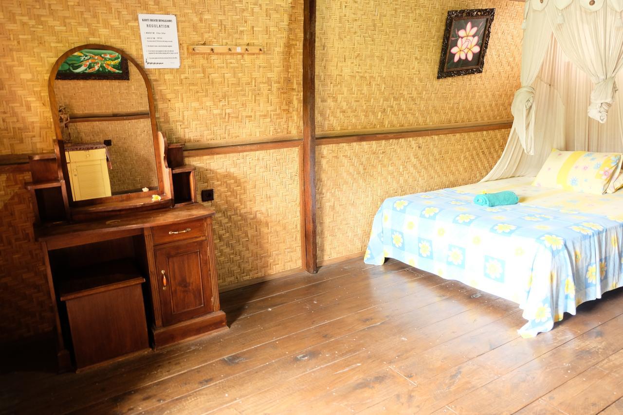 Kerti Beach Bungalow And Restaurant Padangbai  Ngoại thất bức ảnh